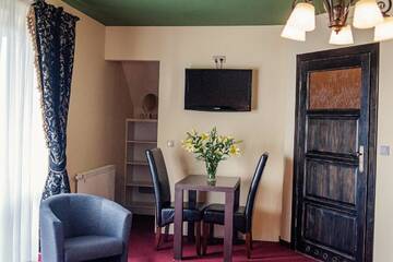 Фото номера Апартаменты с гидромассажной ванной Отель Hotel Kasztel г. Rzezawa 11