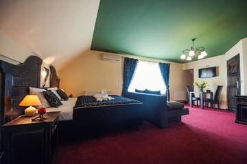 Фото номера Апартаменты с гидромассажной ванной Отель Hotel Kasztel г. Rzezawa 12