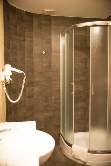 Фото номера Стандартный двухместный номер с 1 кроватью Отель Hotel Kasztel г. Rzezawa 21